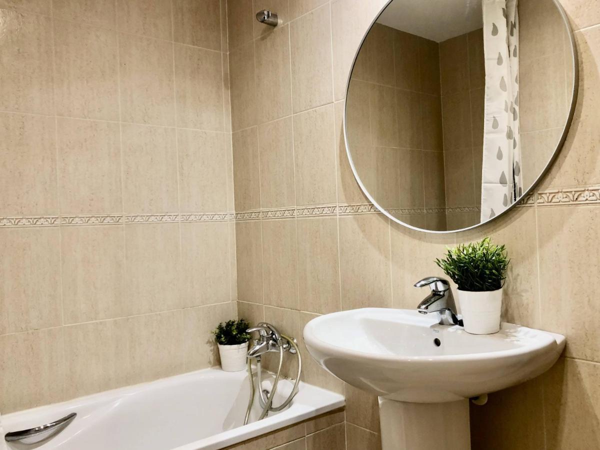 Exclusive Beachside 3 Bedroom Apartment With Pool In ألتيا المظهر الخارجي الصورة